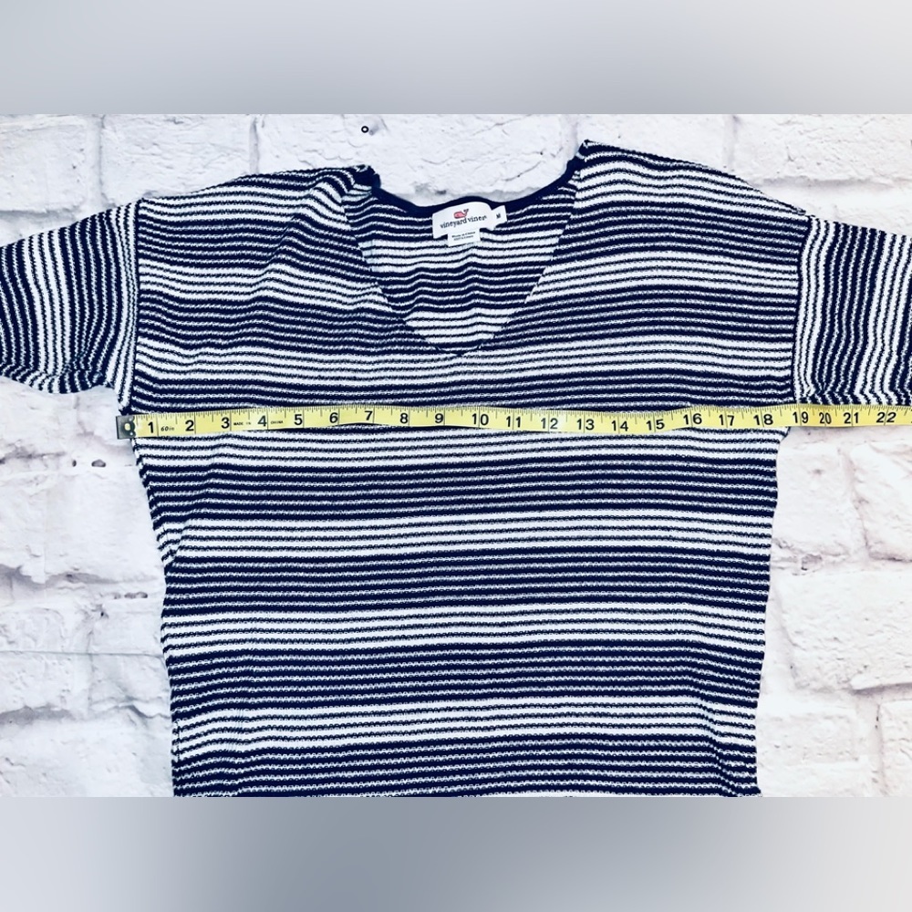 Vineyard Vines LINEN V-neck Top sz M - Picture 4 of 8